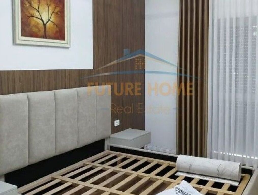 Qera, Apartament 1+1 Shkolla e Kuqe, Rruga Dervish Hekali , Tirane.