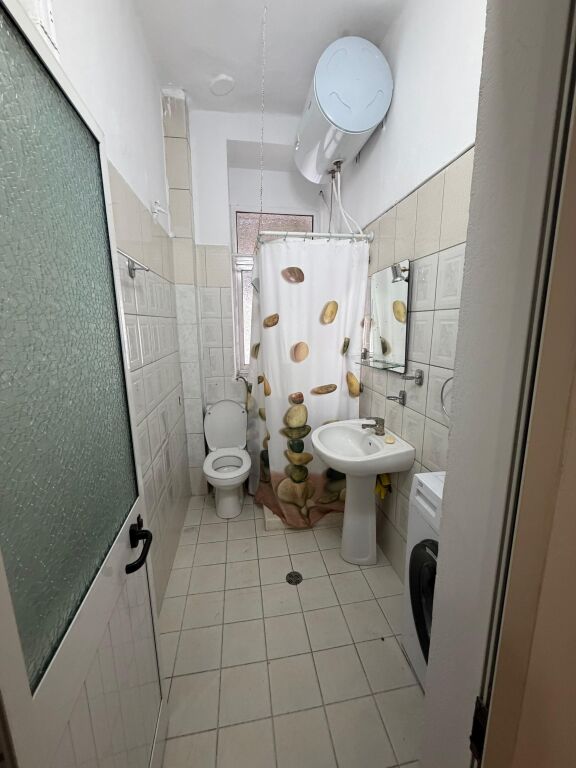 Appartamento 2+1, Via Durazzo!