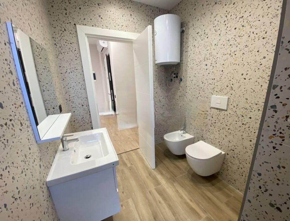 Scuola Rossa-Appartamento 2+1 con 2 balconi