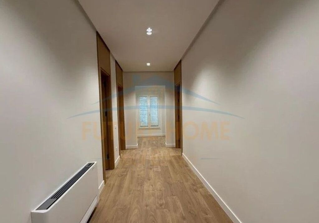 Rent, 2-Storey Villa, Elbasanit Street, Tirana.