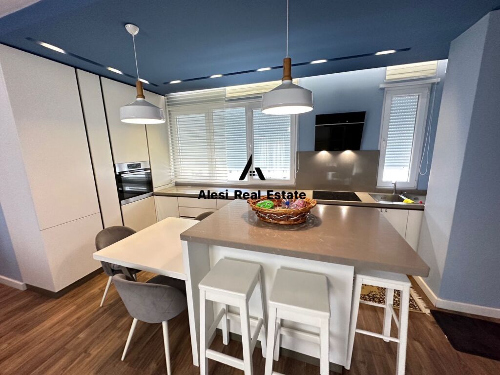 Apartament me qera 2+1+2 Rruga Kosovarve