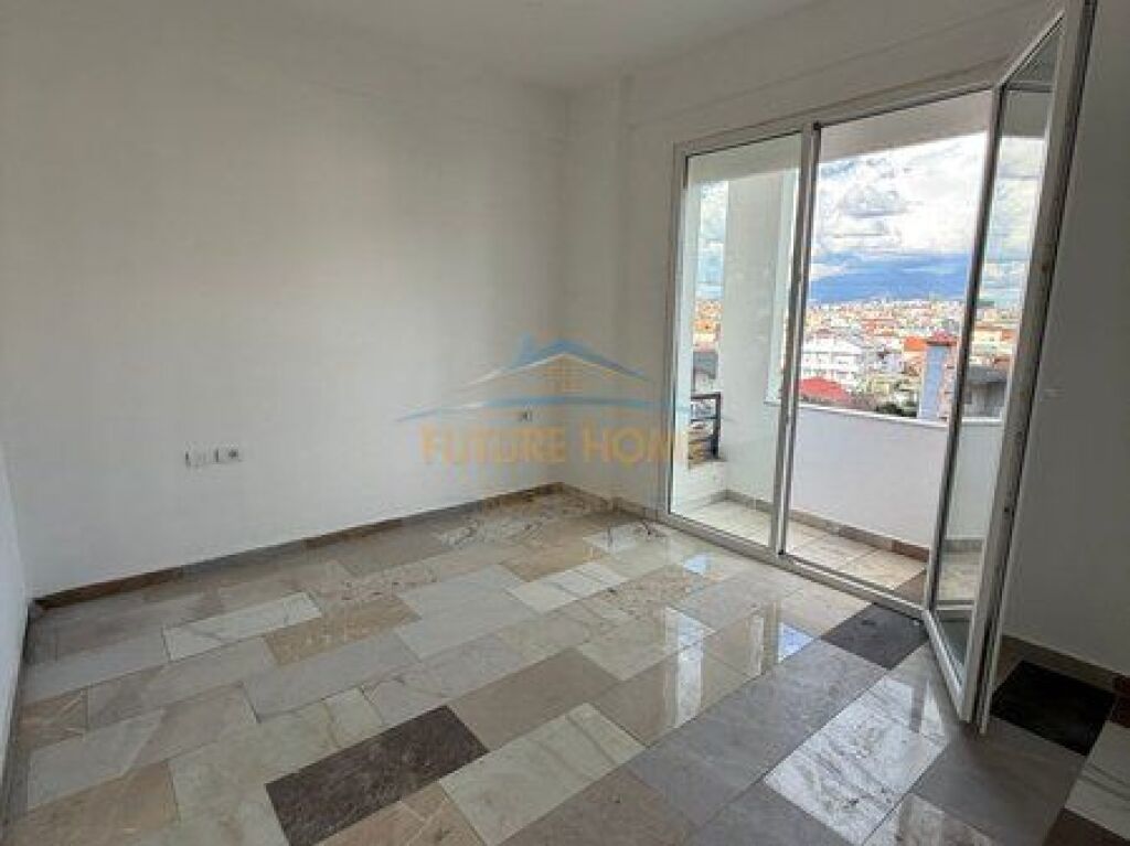 In vendita, Appartamento 2+1+2, Casa Italia, Tirane.