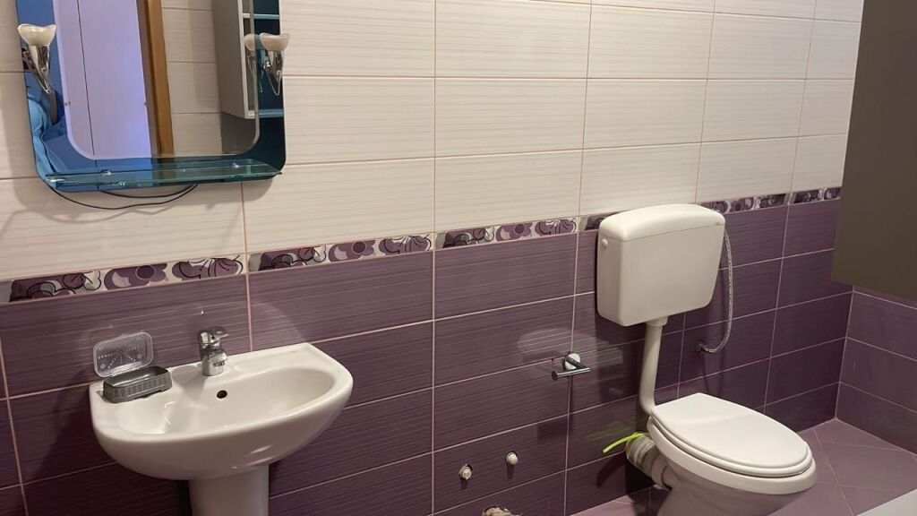 Apartament me qera 2+1 📍Pazari Ri, rruga Qemal Stafa
