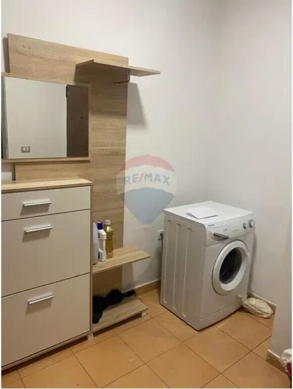 Apartament Me Qera 1+1 Tek Vila L ,Astir
