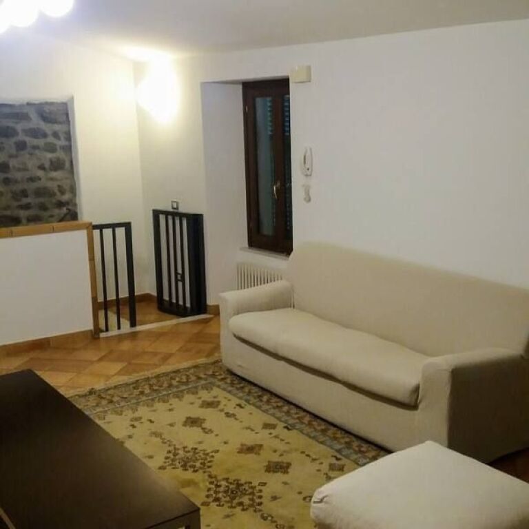 For rent single entrance studio 40 m2 at Petro Nini located at the end of the street! near Tirane e Re Liqeni Komuna Sheshi Willson
