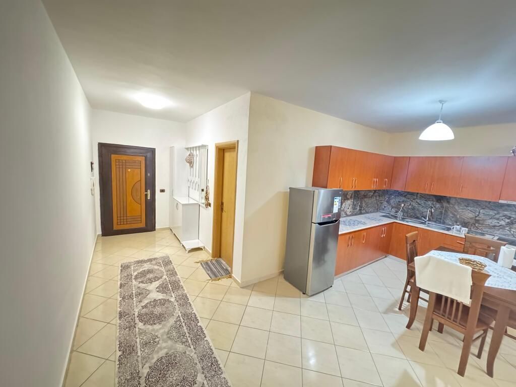Apartament me qera 1+1 Afate gjate  