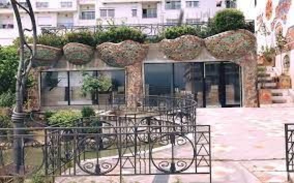 Shitet Triplex 3+1+3+verande Rezidenca Kodra e Diellit