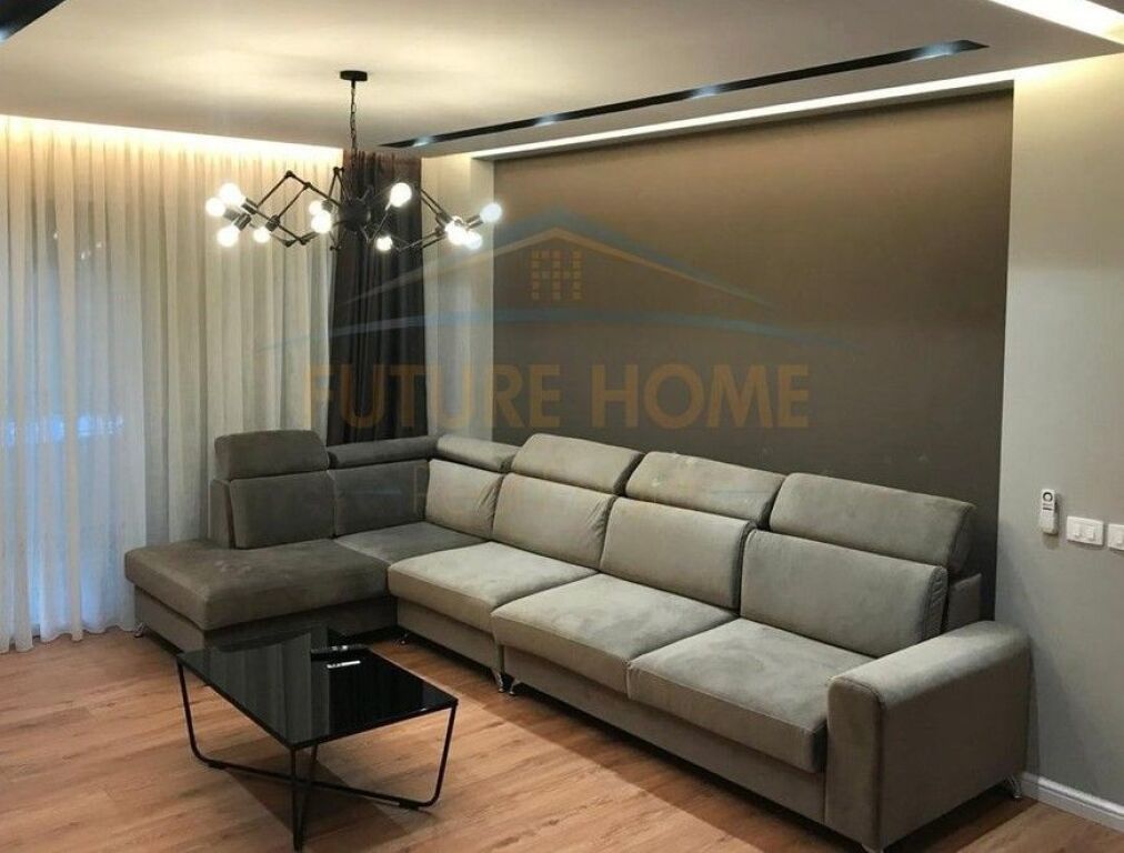 Qira, Apartament 2+1, Libri Universitar, Tiranë.