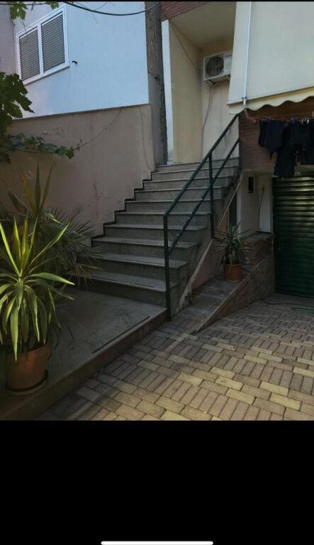 Apartament me qera 2+1 📍Pazari Ri, rruga Qemal Stafa