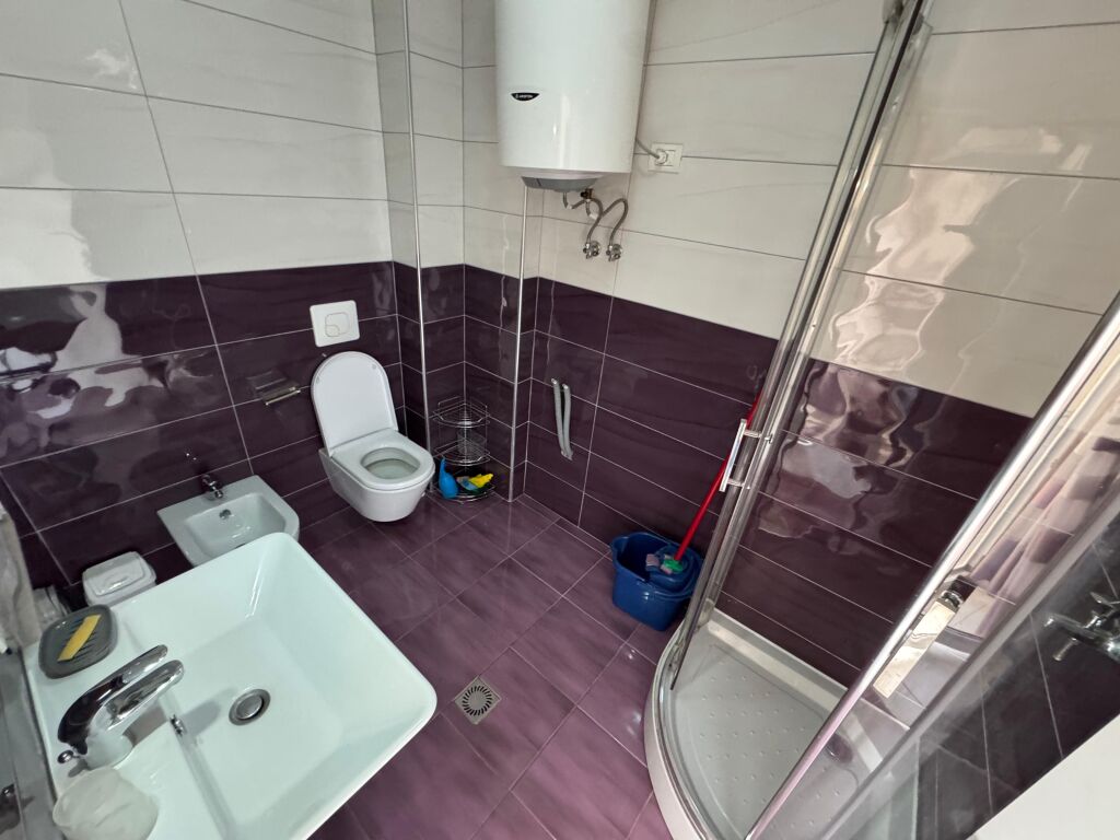 📣Qera Apartament 2+1+2  📍Selvia,Gjimnazi Partizani  •Pallat i ri ,kati 2 Cmimi 80.000 leke ne muaj