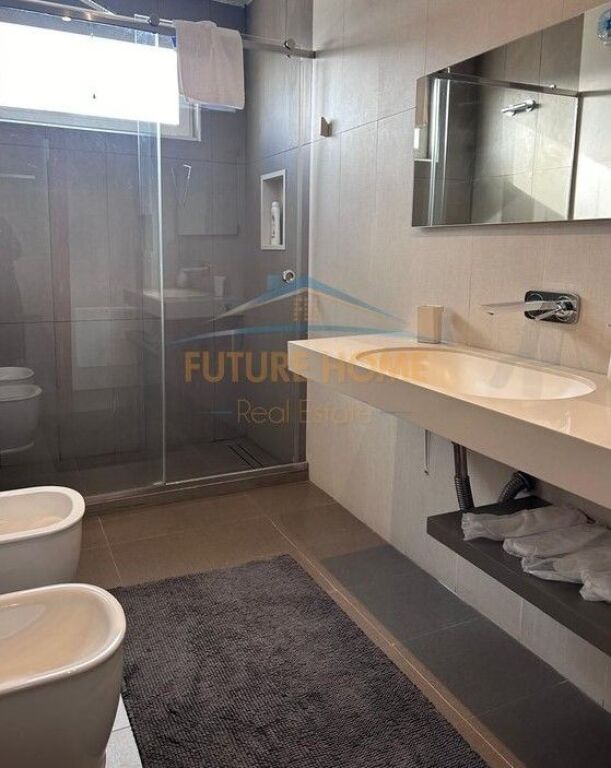 Shitet, Apartament 2+1+2+Verandë , Bllok