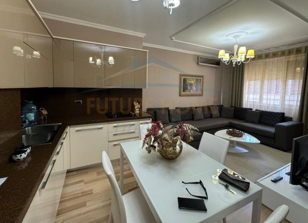 Rent, Apartment 2+1, Former Electric Market, Tirana..