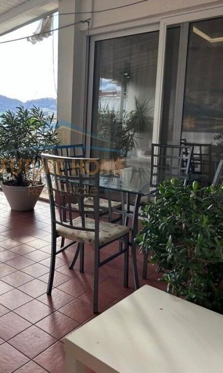 Shitet, Apartament 2+1+2+Verandë , Bllok