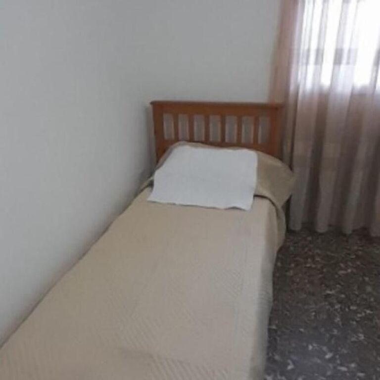 For rent single entrance studio 40 m2 at Petro Nini located at the end of the street! near Tirane e Re Liqeni Komuna Sheshi Willson