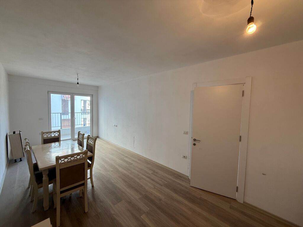 📣 AFFITTO Appartamento 1+1 Con Deposito 📍 Kombinat 💶 35.000 Lek/Mese ✨  