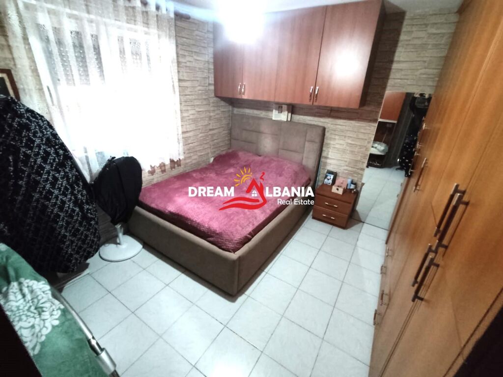 Shitet Apartament 1+1 ne Rrugen Siri Kodra  ( ID 4119469 )