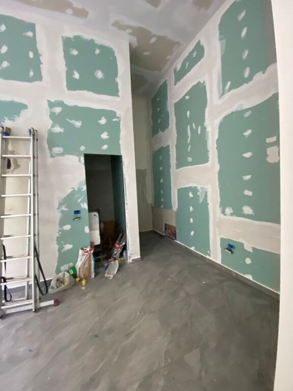 Spring Residence Business Environment for Rent