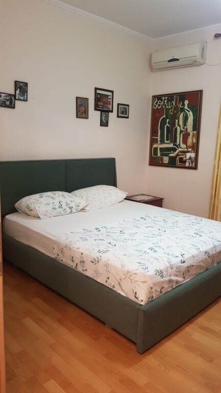 Appartamento 1+1 arredato in affitto in Ali Dem vicino a Bar Kritea
