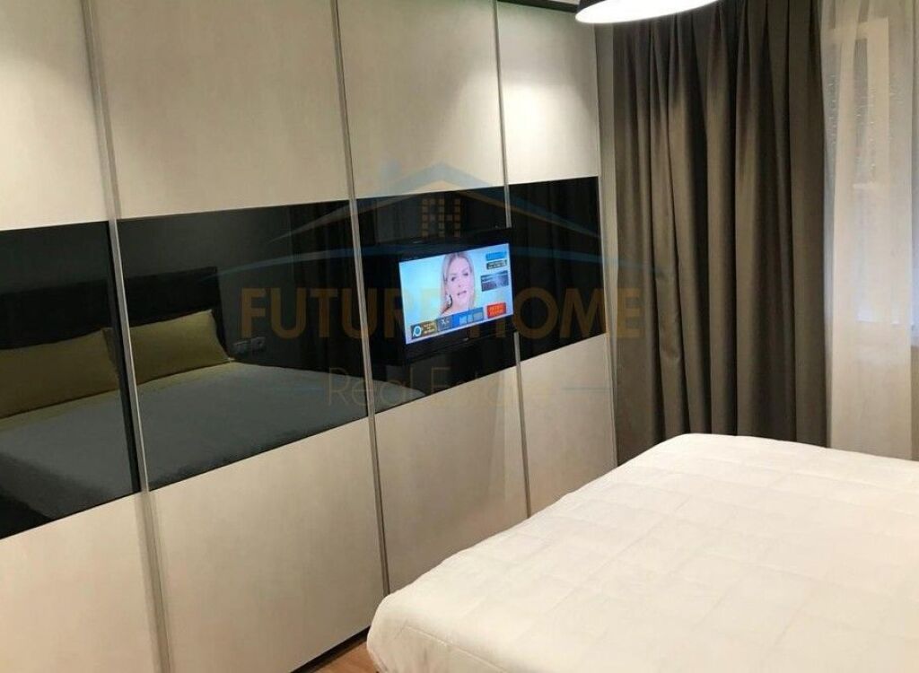 Qira, Apartament 2+1, Libri Universitar, Tiranë.