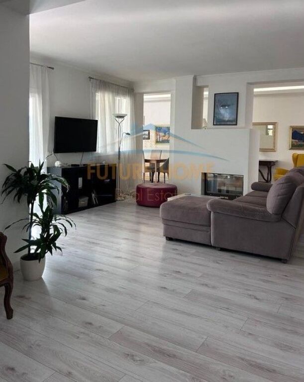 Shitet, Apartament 2+1+2+Verandë , Bllok