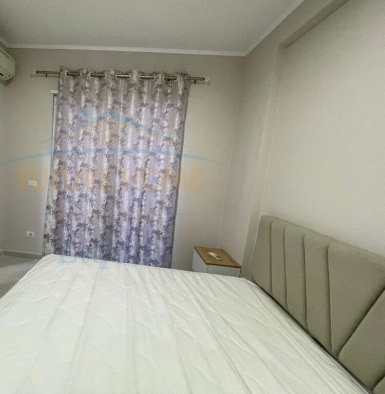 Qera, Apartament 1+1+Post Parkimi, Kompleksi Univers City, Tiranë.