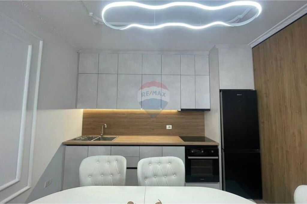 Appartamento 2+1 in affitto ad Astir!