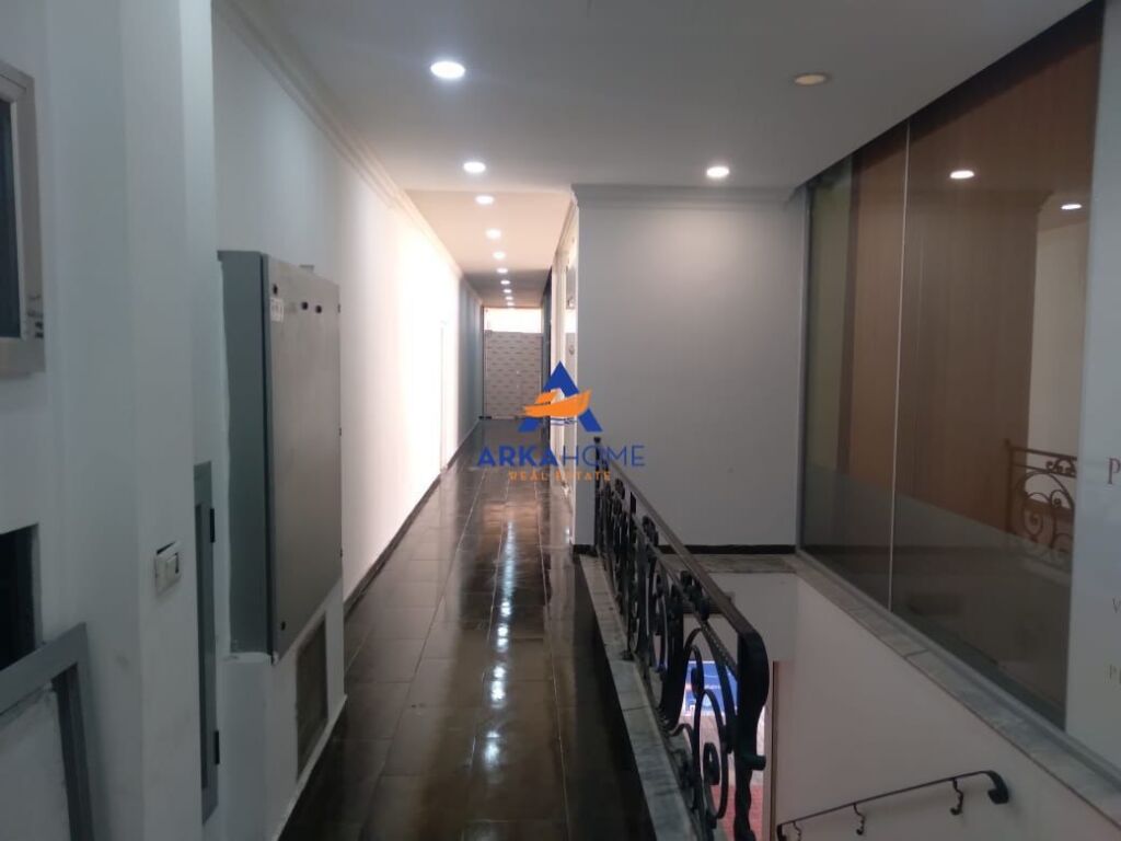LOCALE COMMERCIALE IN AFFITTO 73M2 "ASTIR" 420 EURO