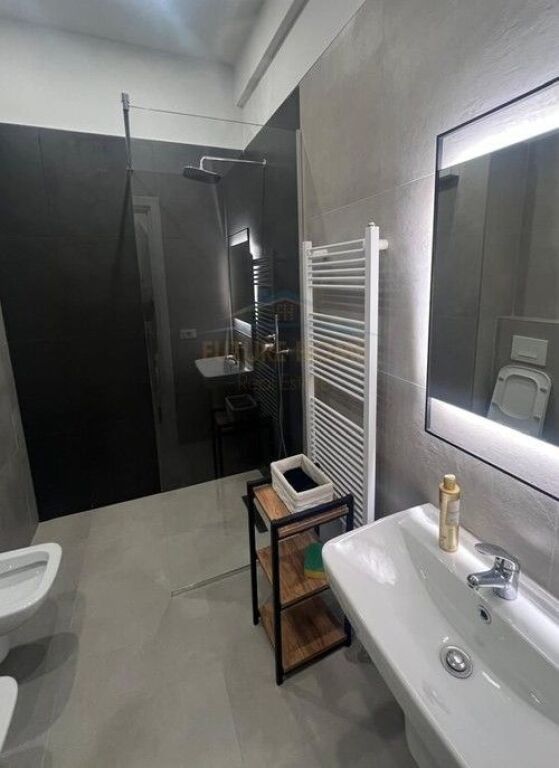 Affitto, Appartamento 2+1+2+Posto Auto, Ex Dogana, Tirana..