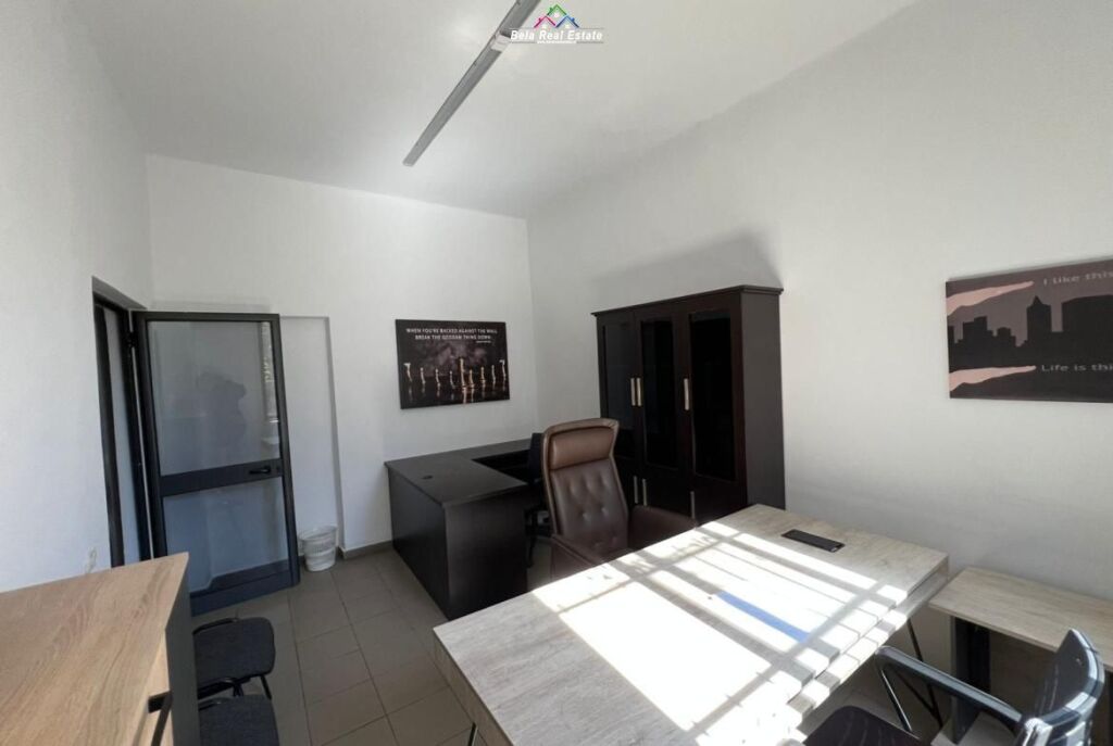 Ufficio in Affitto Vicino all'Ex Esposizione (ID BZ2847) Tirana