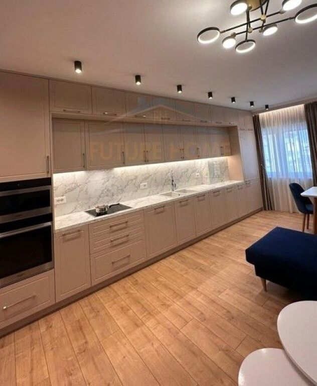 Rent, 3+1+2+Parking space, Train Station, Tirana..