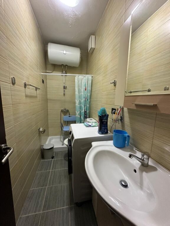 🏢Appartamento in affitto in Via Elbasan, 2+1+2, arredato. 85.000 Leke