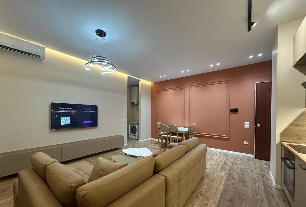 We rent a newly furnished 2+1 apartment near the New Bazaar!