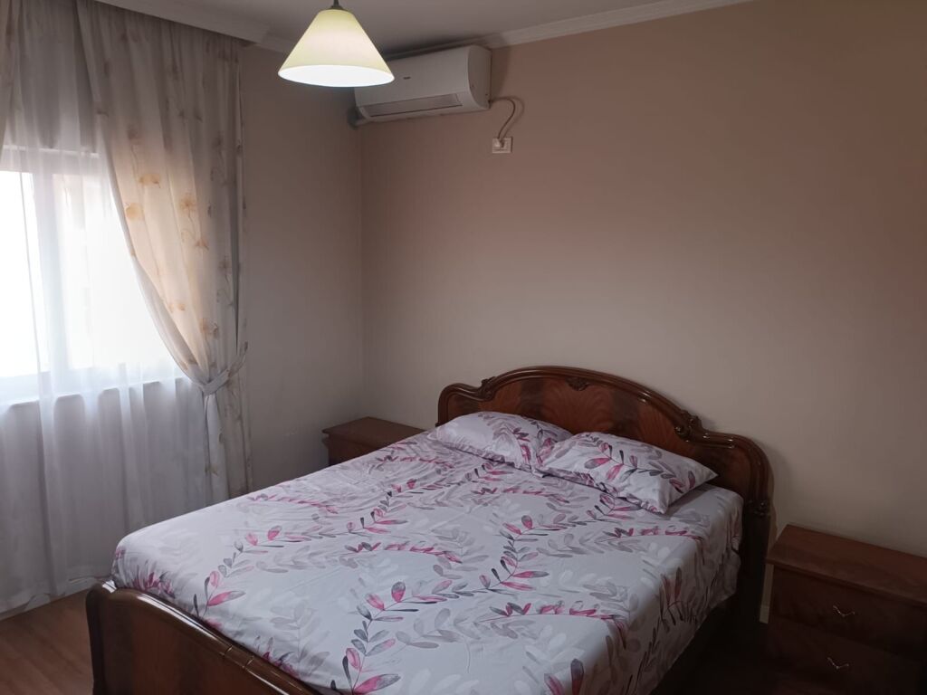 Apartament 1+1 me qera tek Kristal Center