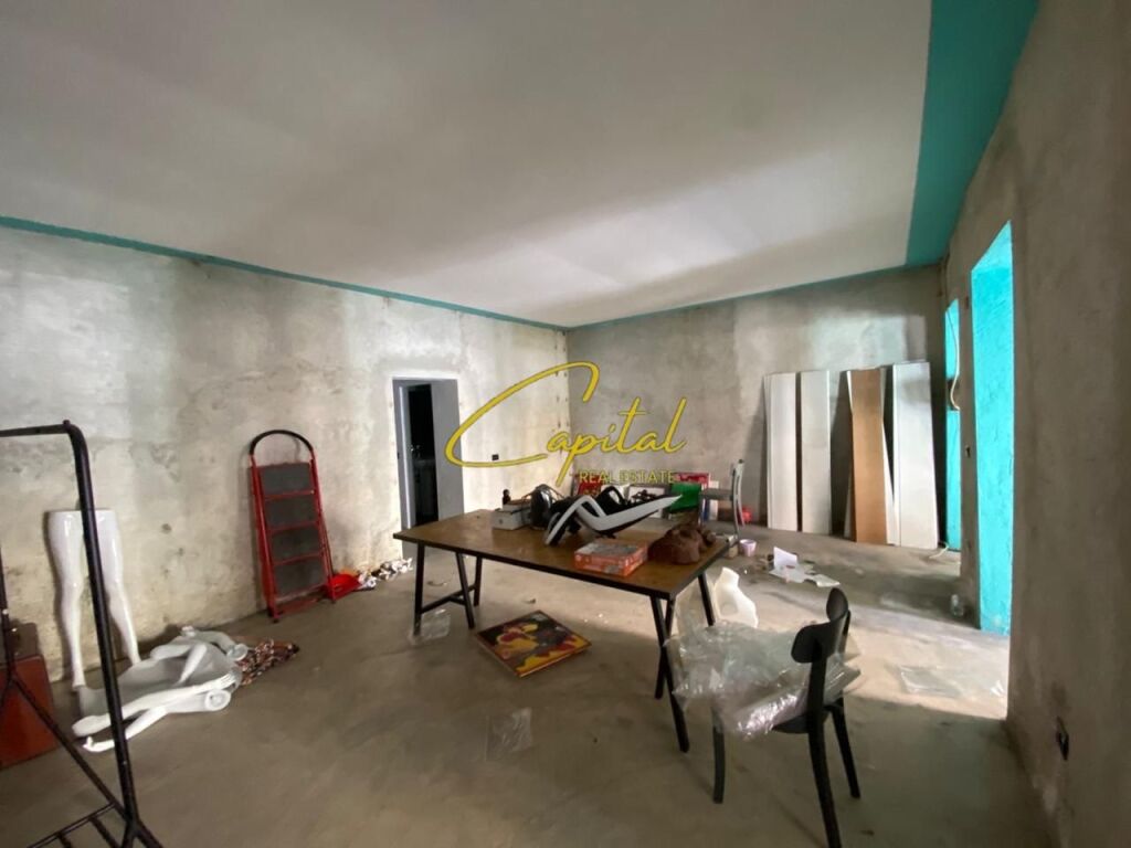BUSINESS PREMISES FOR RENT 180 M2 FORMER BLOCK 1,500 EURO