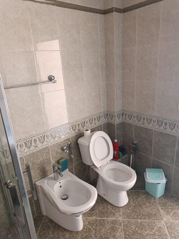 Apartament 1+1 me qera tek Kristal Center