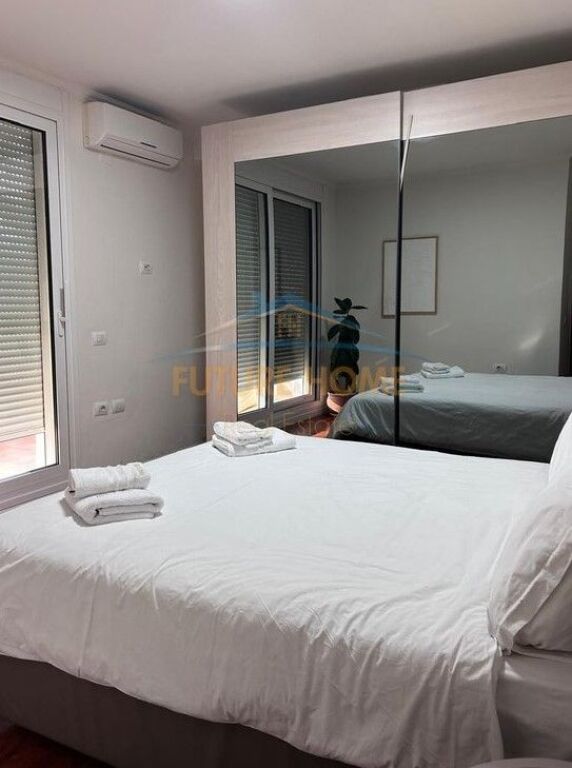 Shitet, Apartament 2+1+2+Verandë , Bllok
