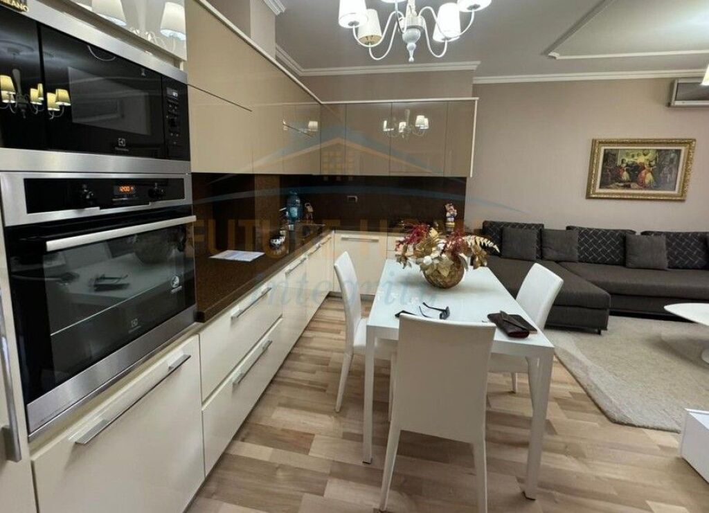 Rent, Apartment 2+1, Former Electric Market, Tirana..