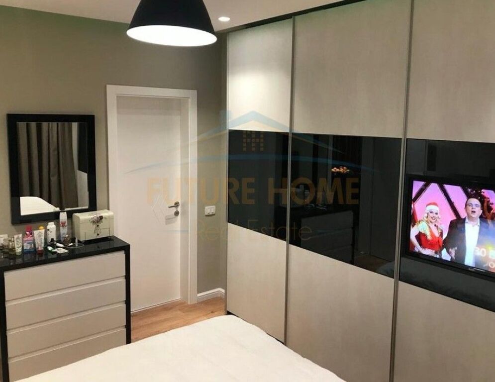 Qira, Apartament 2+1, Libri Universitar, Tiranë.