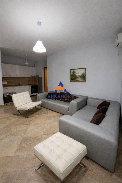VENDESI APPARTAMENTO 2+1+70M2 VERANDA AL COMPLESSO DAKS 2013, PALAZZI CABEJ 137.000 EURO