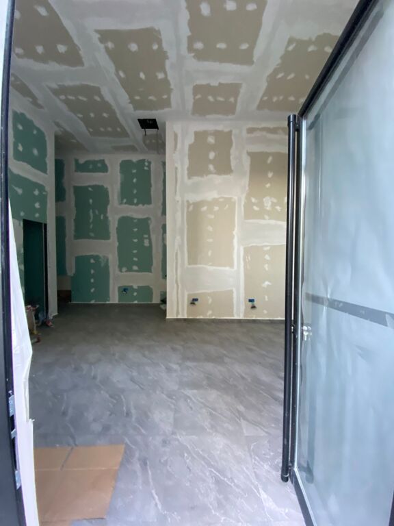 Spring Residence Business Environment for Rent