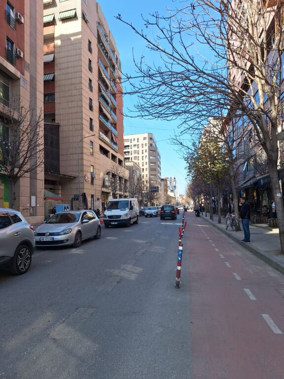 COMMERCIAL PREMISES FOR RENT ON BARRIKADES STREET, FLOOR 0! 236M2