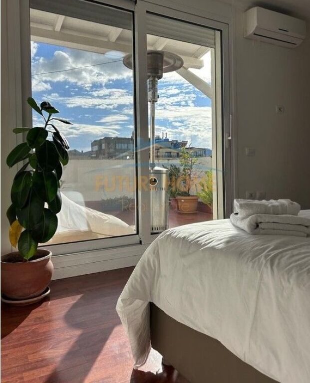 Shitet, Apartament 2+1+2+Verandë , Bllok