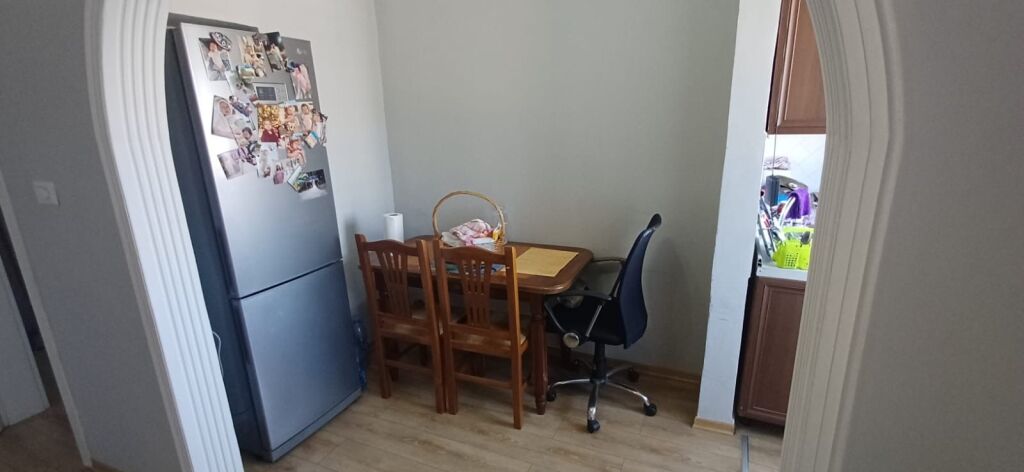 Shitet apartament 1+1 tek Spitali Ushtarak