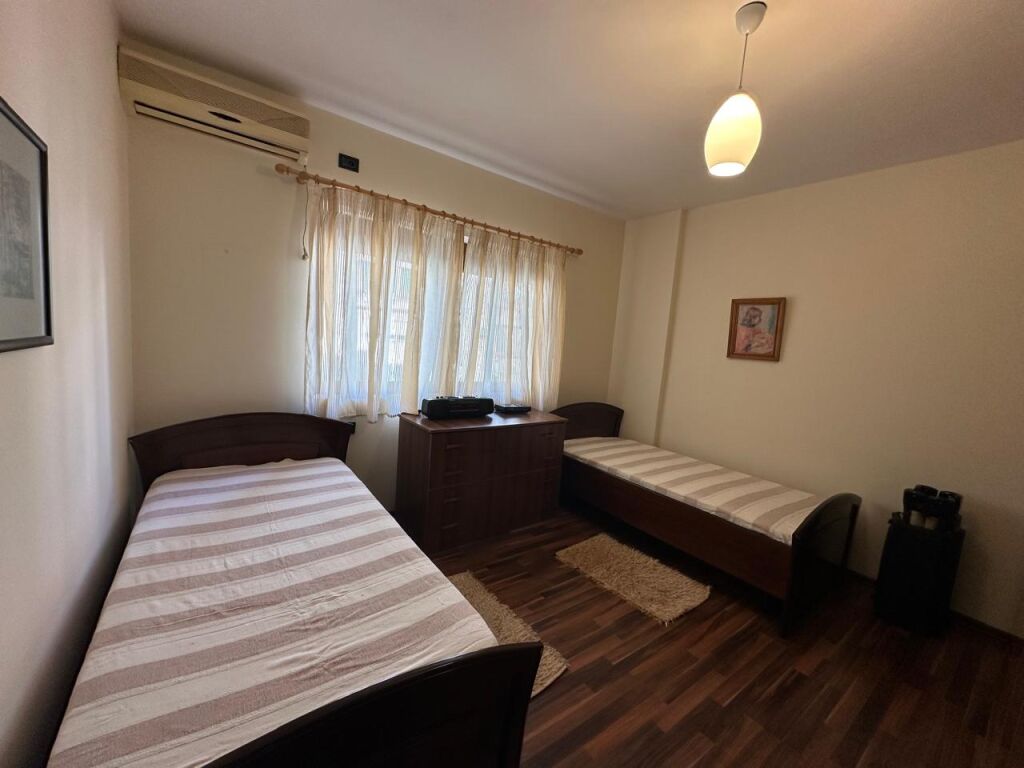 🏢Appartamento in affitto in Via Elbasan, 2+1+2, arredato. 85.000 Leke