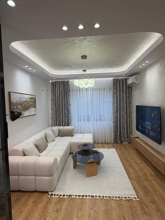 🏡 Shitet Apartament 1+1