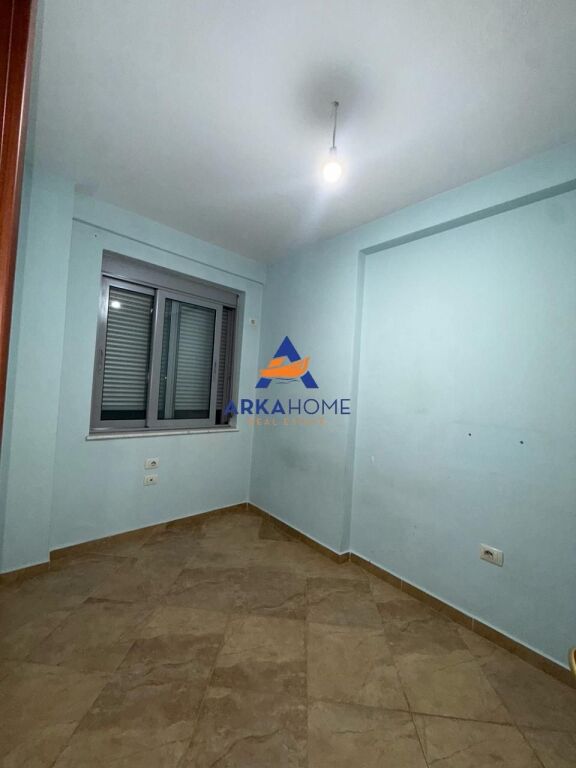 VENDESI APPARTAMENTO 2+1+70M2 VERANDA AL COMPLESSO DAKS 2013, PALAZZI CABEJ 137.000 EURO