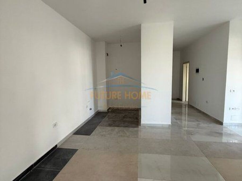 In vendita, Appartamento 2+1+2, Casa Italia, Tirane.