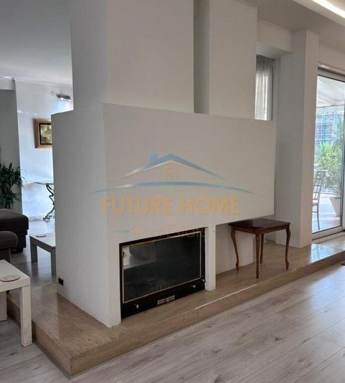 Shitet, Apartament 2+1+2+Verandë , Bllok