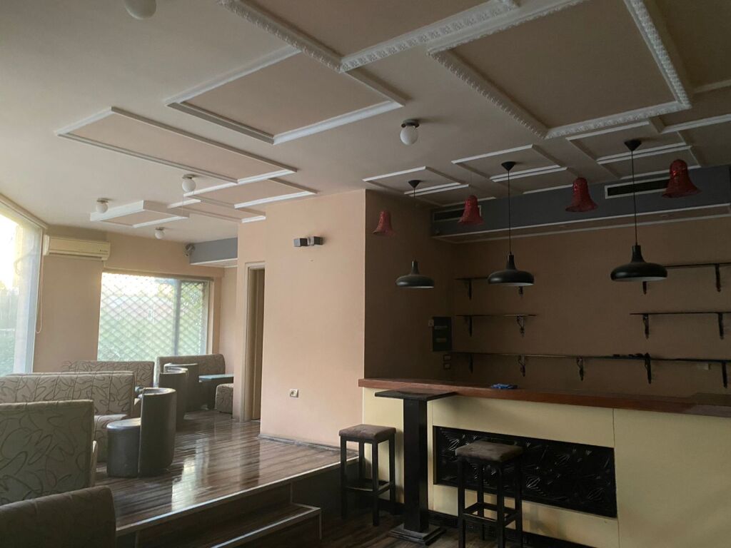 Shitet njësi biznesi (biznes bar kafe)📌Qytet Studenti, rruga Ali Visha (pallat i ri)