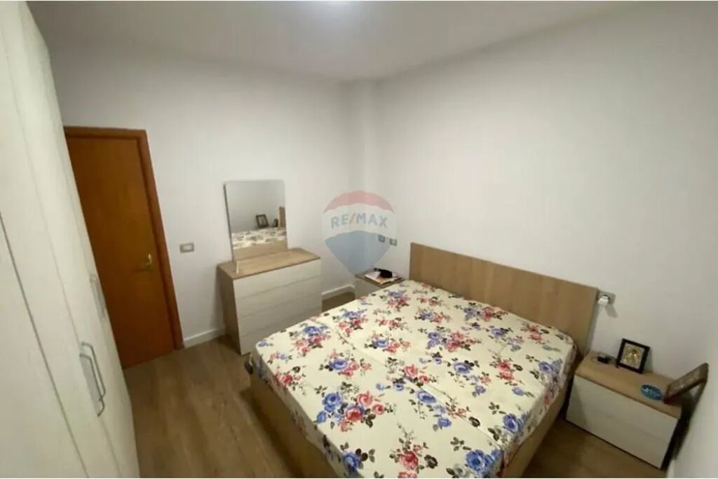 Apartament Me Qera 1+1 Tek Vila L ,Astir